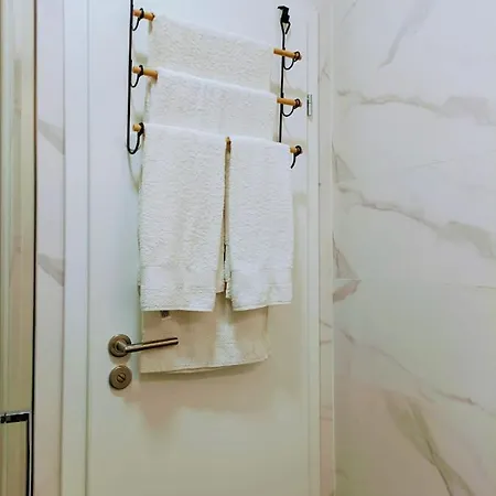 Violet Apartment *
